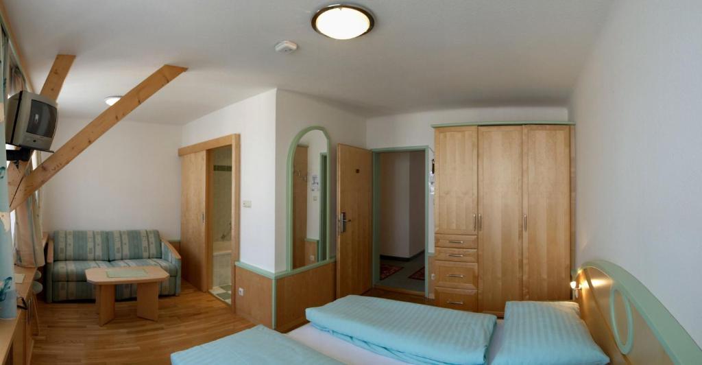 Hotel Zum Kirchenwirt Мариацелль Номер фото